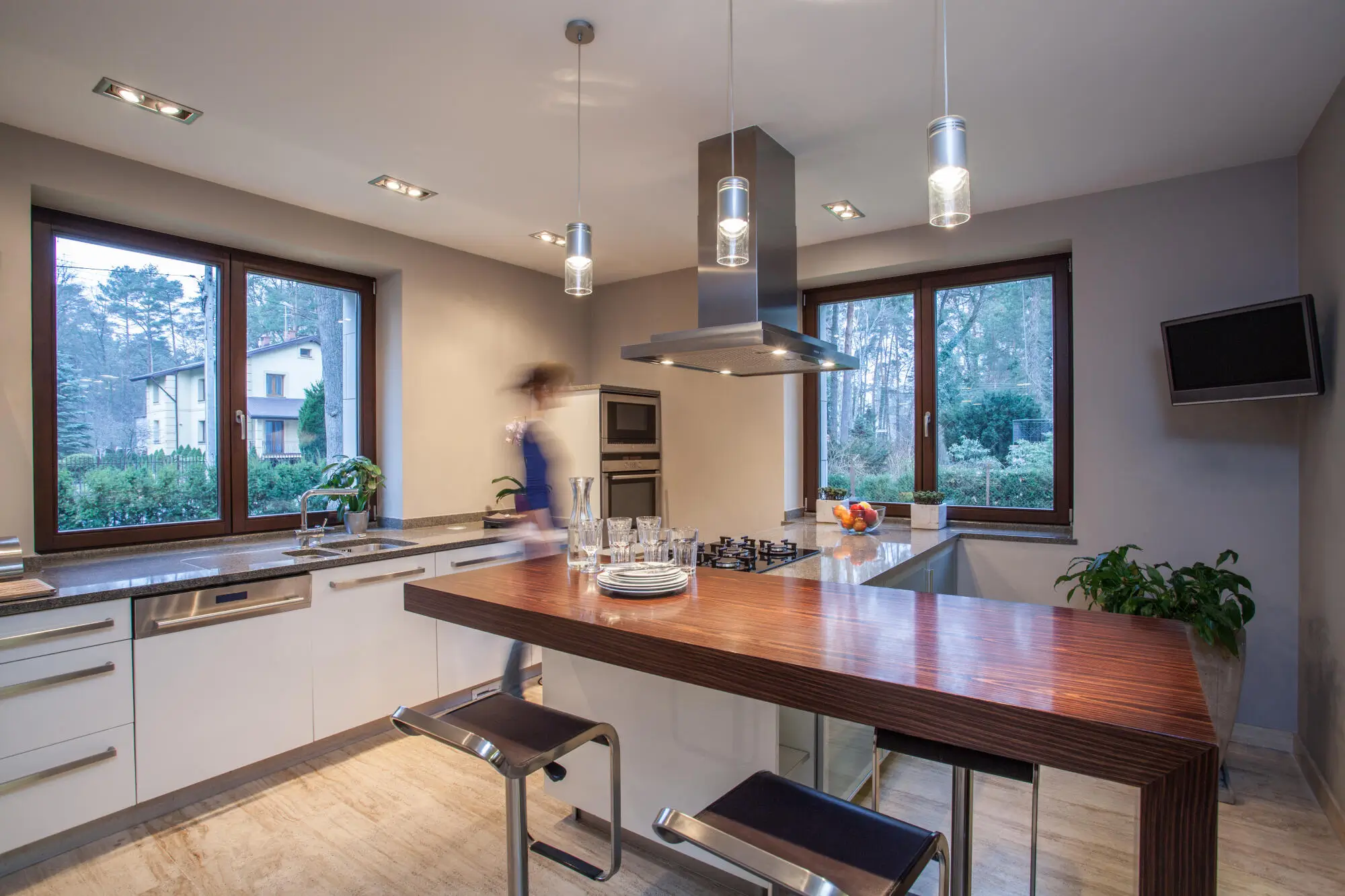 Family-Friendly Vacation Rental Tips: Creating a Safe and Welcoming Space in Palm Harbor