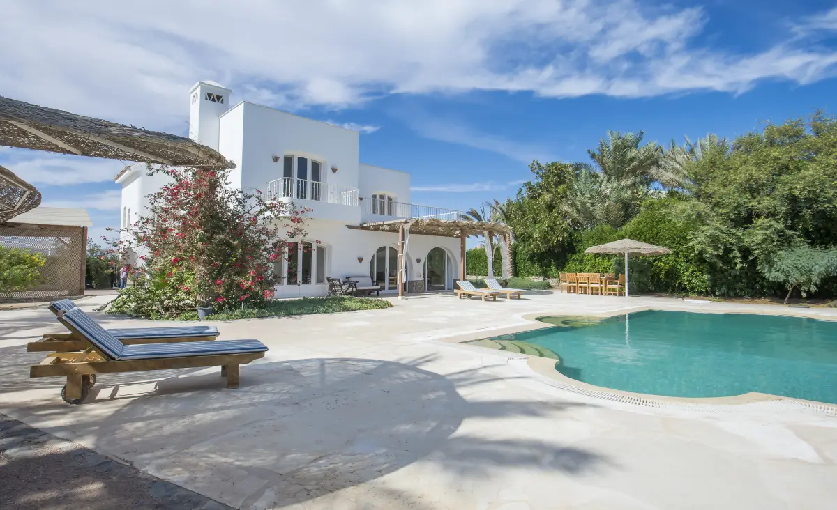 How to Design the Ultimate Guest Welcome Guide for Your Largo Vacation Rental